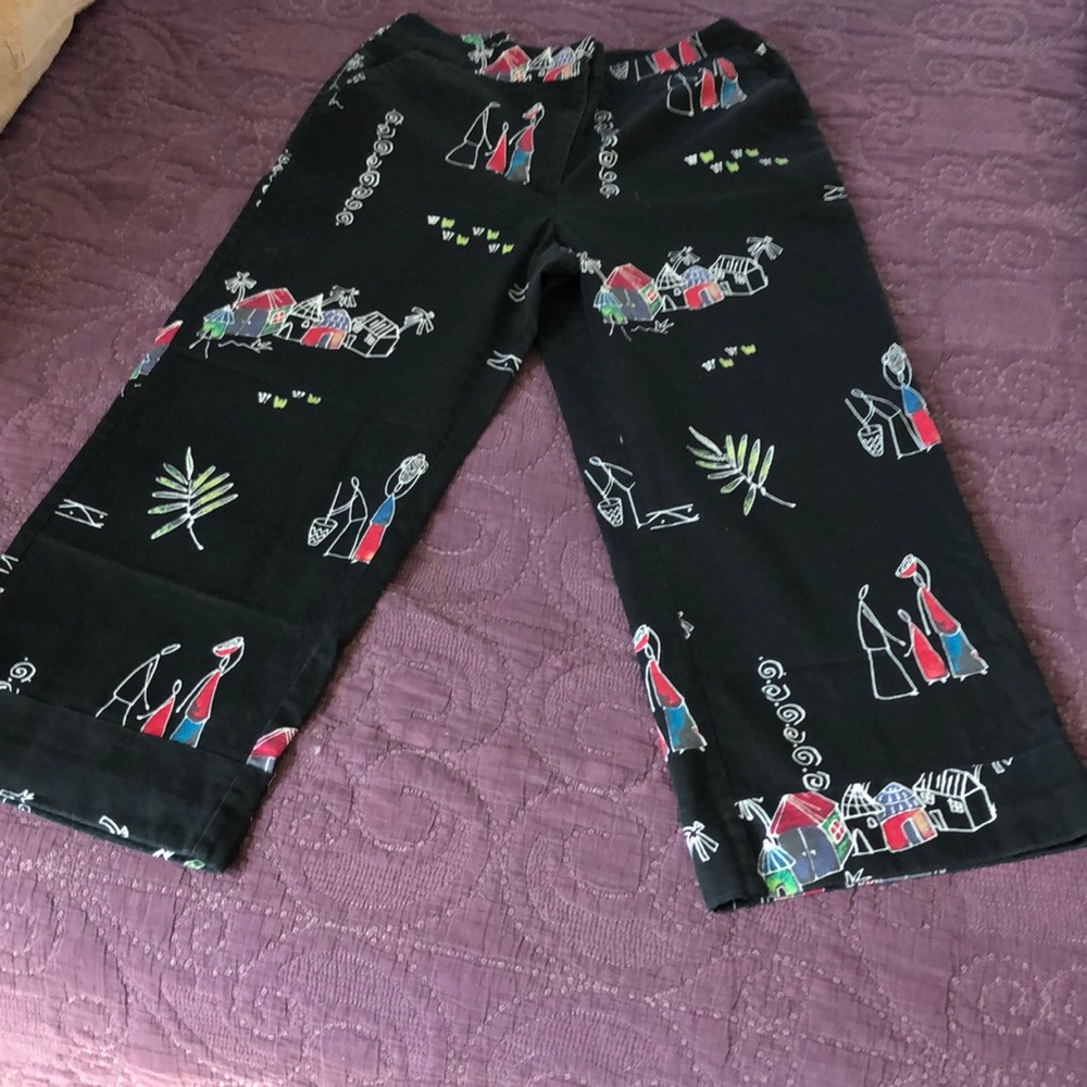Chico’s women’s casual pants Sz 1 adorable print.